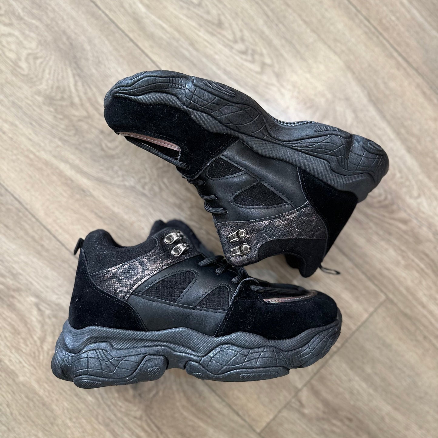 Zapatillas E-22, 3 colores